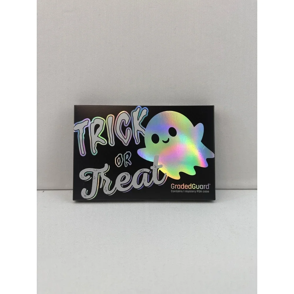 GradedGuard Trick or Treat Mystery Card Case‎ Halloween Limited Edition